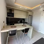 شقة Havalimani Manzarali Lux *