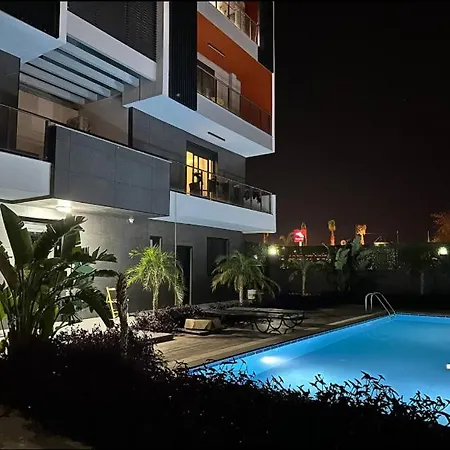 Havalimani Manzarali Lux Apartament